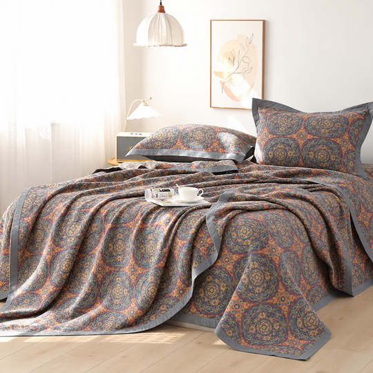 Reversible Floral Cotton Quilt and Pillowcase Set for Bedroom